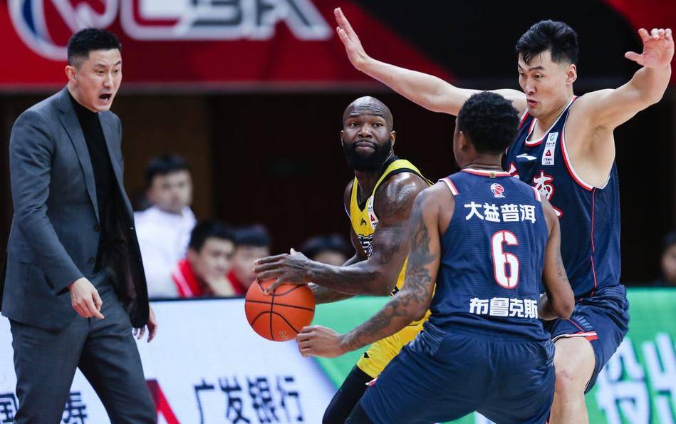 开云彩票 -萨克拉门托国王训练开放日，今夜刷新队史纪录引欢呼，CBA常规赛在即，纪律约束更严格的简单介绍